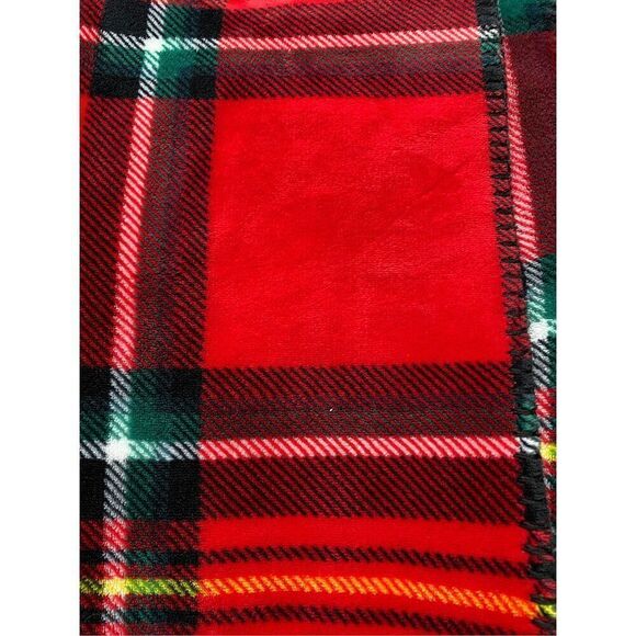 Victoria Secrets Plaid Sherpa Throw Blanket - Picture 6 of 7